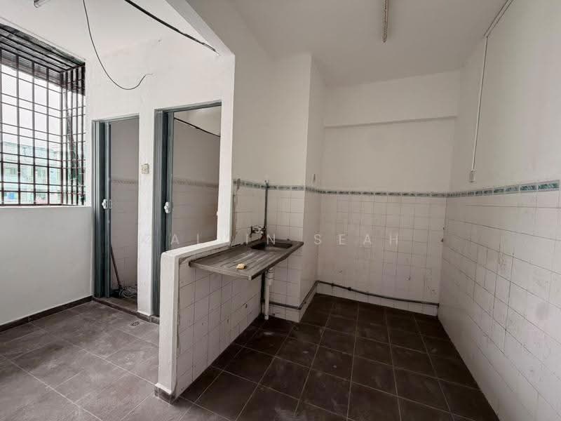 Apartment for Rent at Majestic Height - Calvin Seah - Kitchen - PropertyGuru.com.my