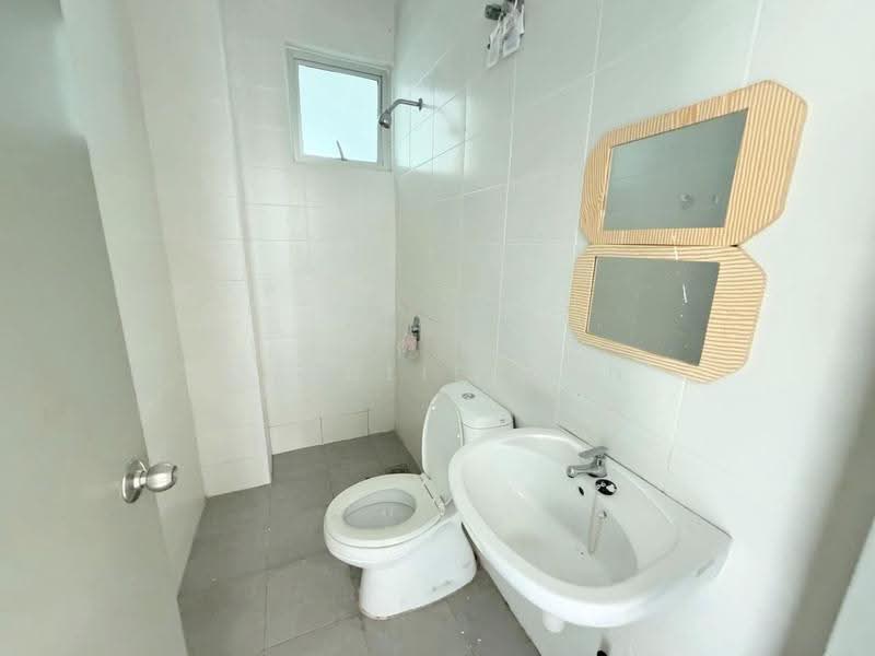 Rumah Teres 2-Tingkat untuk Disewa di Bandar Saujana Putra (Tanjong Duabelas) - Charlie Gan - Bathroom - PropertyGuru.com.my
