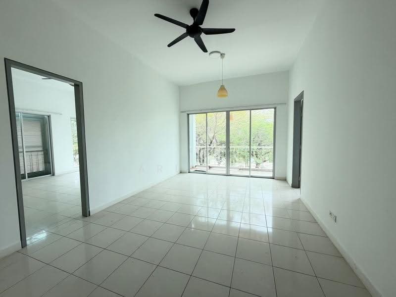 Rumah Teres 2-Tingkat untuk Disewa di Bandar Saujana Putra (Tanjong Duabelas) - Charlie Gan - Living Room - PropertyGuru.com.my
