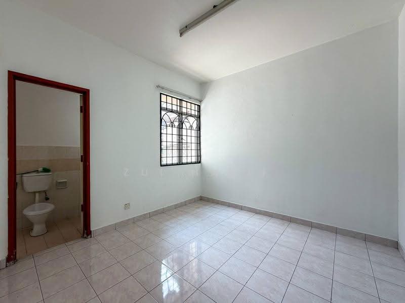 Rumah Teres 2-Tingkat untuk Dijual di Kajang (Selangor) - Zul Hasif - PropertyGuru.com.my