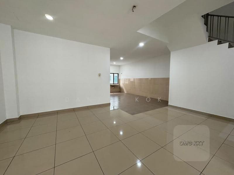 Rumah Teres 2-Tingkat untuk Dijual di Taman Sri Andalas (Klang) - Daniel Kok - Living Room - PropertyGuru.com.my