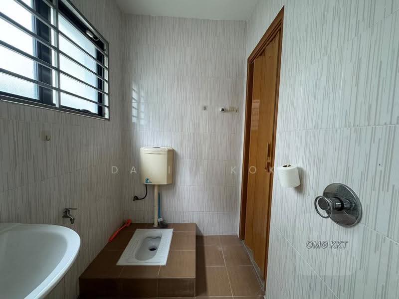 Rumah Teres 2-Tingkat untuk Dijual di Taman Sri Andalas (Klang) - Daniel Kok - Bathroom - PropertyGuru.com.my