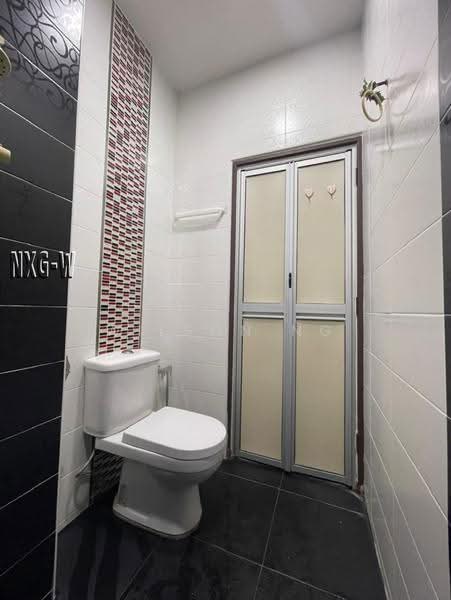 Semi-Detached House for Sale in Aman Perdana (Kapar) - Wilson Ng - Bathroom - PropertyGuru.com.my