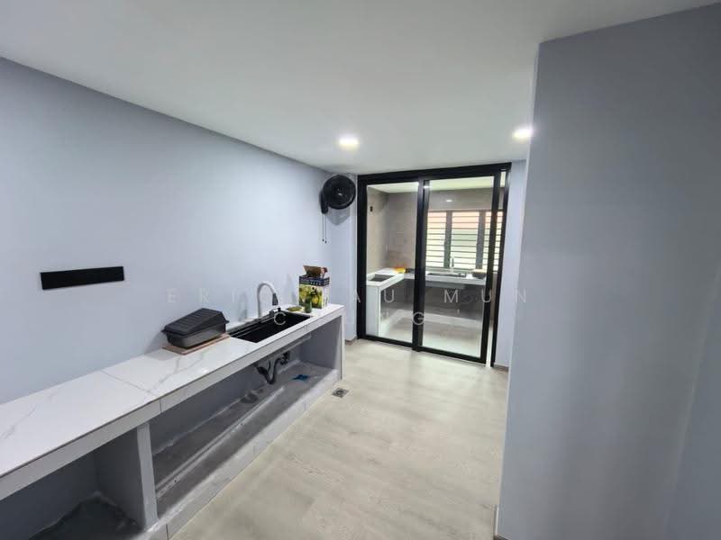 2-storey Terraced House for Rent in Bandar Sunway (Sunway) - Eric Lau Mun Chung - Kitchen - PropertyGuru.com.my