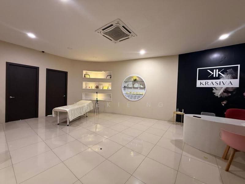 Shop for Rent in Taman Gaya (Ulu Tiram) - Veekie Ng - Interior - PropertyGuru.com.my