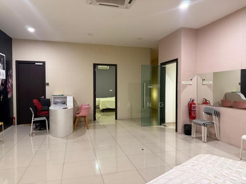 Shop for Rent in Taman Gaya (Ulu Tiram) - Veekie Ng - Interior - PropertyGuru.com.my