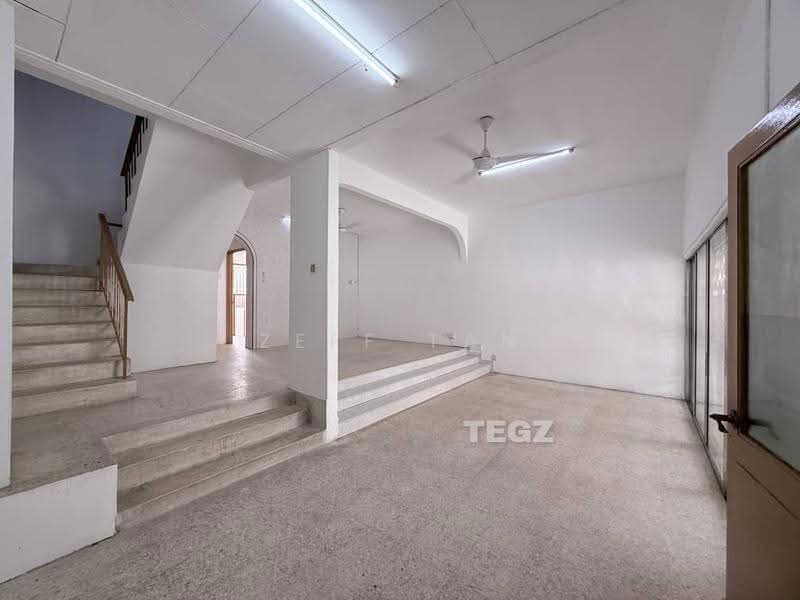 2-storey Terraced House for Sale in Klang (Selangor) - Zeff Tan - Living Room - PropertyGuru.com.my