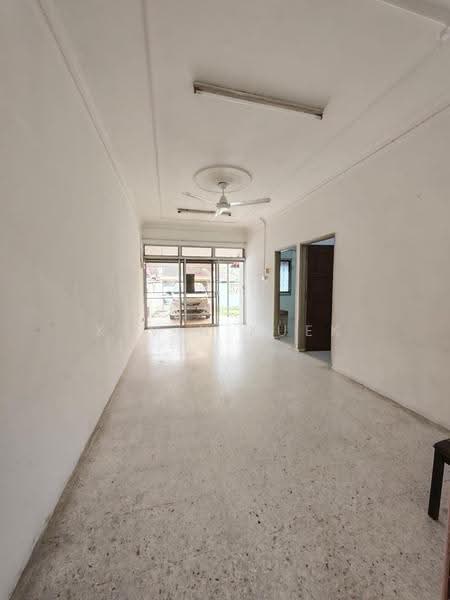 1-storey Terraced House for Sale in Taman Johor Jaya (Johor Bahru) - Kevin Kuek - Living Room - PropertyGuru.com.my