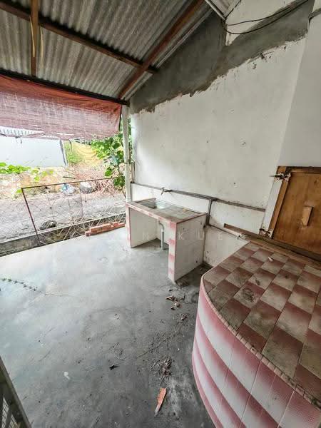 1-storey Terraced House for Sale in Taman Johor Jaya (Johor Bahru) - Kevin Kuek - Exterior - PropertyGuru.com.my