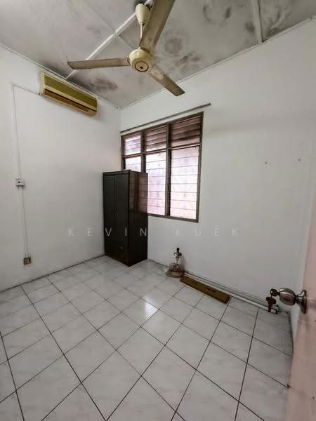 1-storey Terraced House for Sale in Taman Johor Jaya (Johor Bahru) - Kevin Kuek - Interior - PropertyGuru.com.my