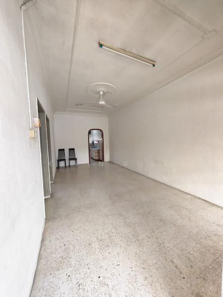1-storey Terraced House for Sale in Taman Johor Jaya (Johor Bahru) - Kevin Kuek - Interior - PropertyGuru.com.my