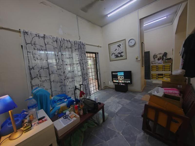Terraced House for Sale in Rawang (Selangor) - Yean Ma - Living Room - PropertyGuru.com.my
