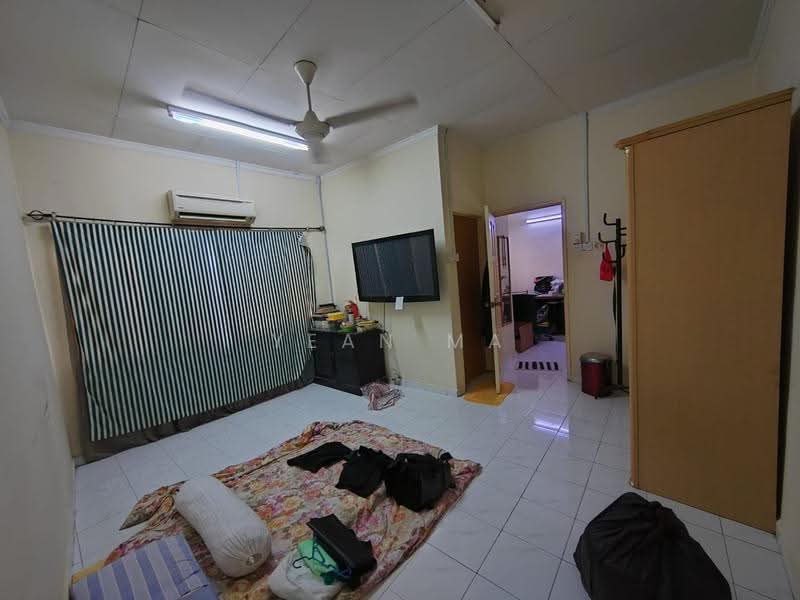 Terraced House for Sale in Rawang (Selangor) - Yean Ma - Living Room - PropertyGuru.com.my
