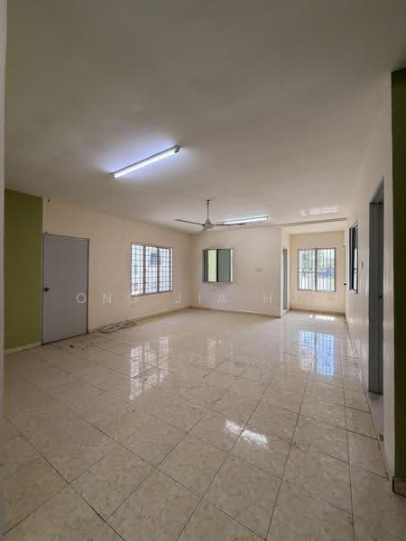 Bungalow House for Sale in Sri Pulai Seremban Bungalow (Seremban) - Ong Jia Hui - Living Room - PropertyGuru.com.my