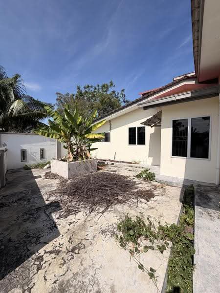 Bungalow House for Sale in Sri Pulai Seremban Bungalow (Seremban) - Ong Jia Hui - Exterior - PropertyGuru.com.my
