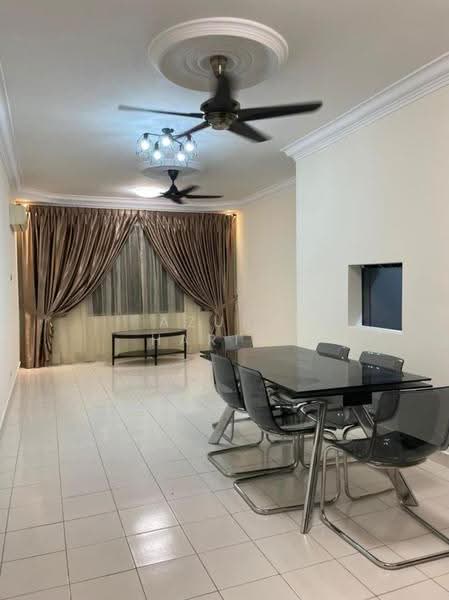 Kondominium untuk Dijual di De Rozelle - Azura Hariri - Living Room - PropertyGuru.com.my