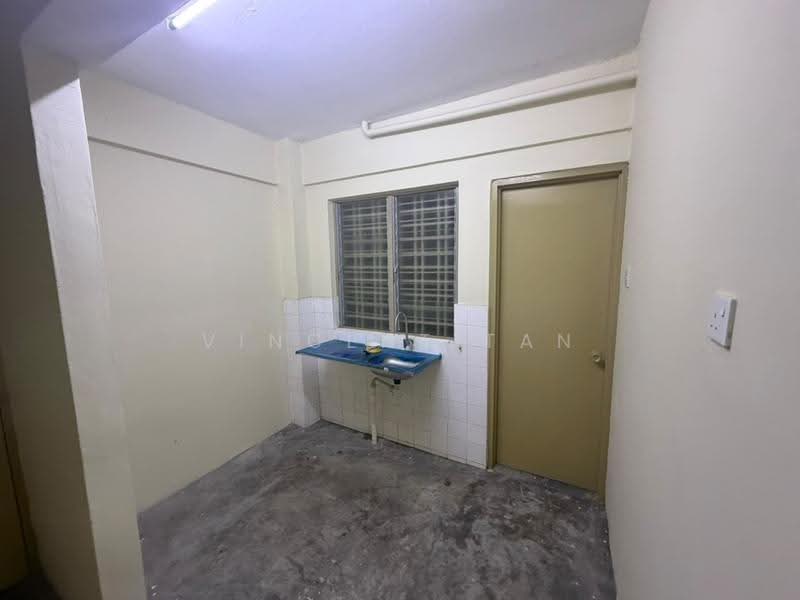 Rumah Flat untuk Disewa di Taman Tun Teja - Vincent Tan - Kitchen - PropertyGuru.com.my