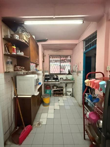 Flat for Sale at Kepayan Ridge - Chow Har Shan - Kitchen - PropertyGuru.com.my