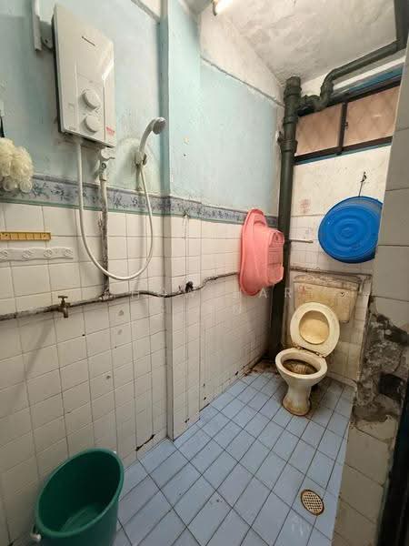 Flat for Sale at Kepayan Ridge - Chow Har Shan - Bathroom - PropertyGuru.com.my