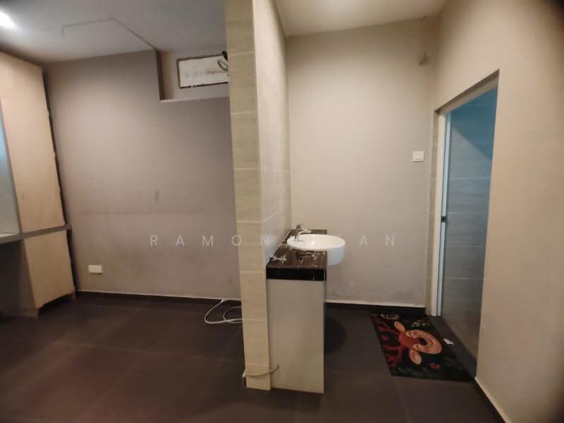Kedai / Pejabat untuk Disewa di Bandar Hilir (Melaka City) - Ramona Tan - Bathroom - PropertyGuru.com.my