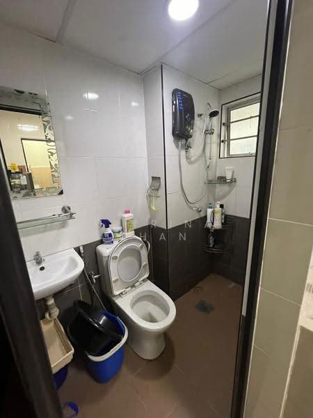 Kondominium untuk Dijual di Ketumbar Heights - Katrina Chan - Bathroom - PropertyGuru.com.my