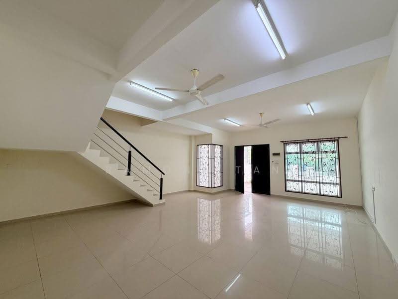 Rumah Teres 2-Tingkat untuk Dijual di Taman Angkasa Nuri (Durian Tunggal) - Ramona Tan - PropertyGuru.com.my