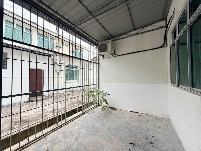 Rumah Teres 2-Tingkat untuk Dijual di Taman Angkasa Nuri (Durian Tunggal) - Ramona Tan - PropertyGuru.com.my