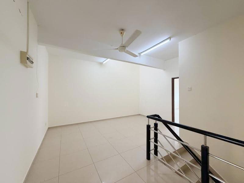 Rumah Teres 2-Tingkat untuk Dijual di Taman Angkasa Nuri (Durian Tunggal) - Ramona Tan - PropertyGuru.com.my