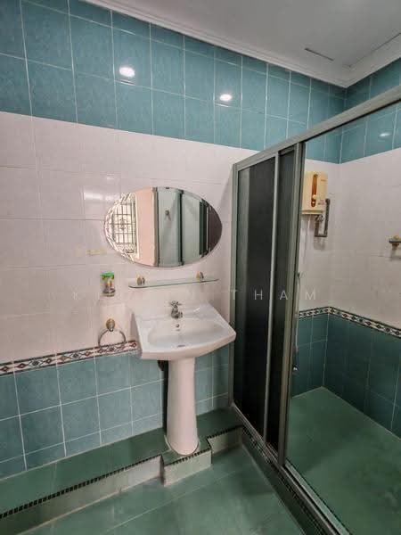 Rumah Teres 2-Tingkat untuk Disewa di Bandar Damai Perdana (Cheras) - Kelvin Tham - Bathroom - PropertyGuru.com.my