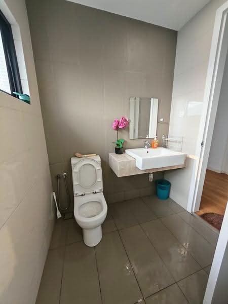 Kondominium untuk Disewa di Seri Riana Residence - MT Tiu - Bathroom - PropertyGuru.com.my