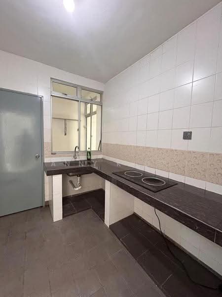 Pangsapuri untuk Dijual di Putatan Platinum Apartment - ANNY KHOO - Kitchen - PropertyGuru.com.my