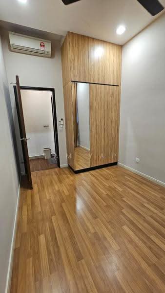Condominium for Sale at Lakeville Residence - Sam Yap - Interior - PropertyGuru.com.my