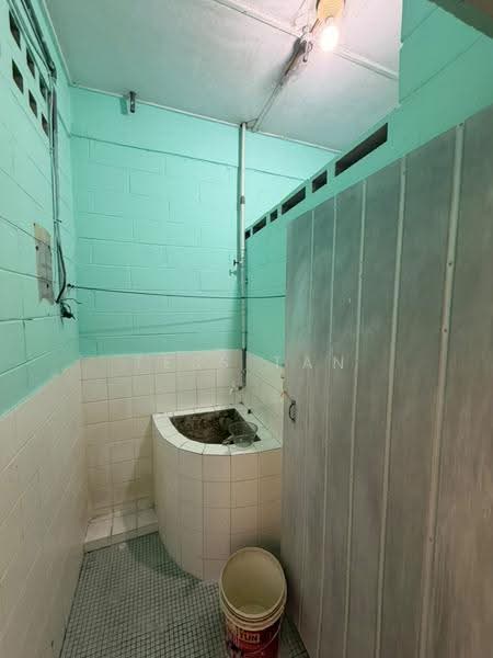 1-storey Terraced House for Rent in Kepong Baru (Kepong) - Tess Tan - Bathroom - PropertyGuru.com.my
