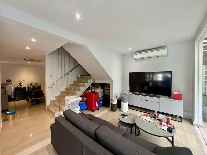 Rumah Teres 3-Tingkat untuk Dijual di Taman Bukit Seputeh (Seputeh) - Jayden Chik - Living Room - PropertyGuru.com.my