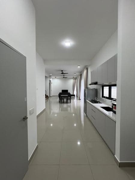 Semi-Detached House for Rent in Cyber 10 (Cyberjaya) - Eryna Sairy - Kitchen - PropertyGuru.com.my