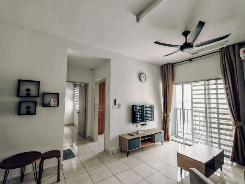 Kediaman Servis untuk Dijual di Alanis Residence - Wan Azemi Wan Daud - Living Room - PropertyGuru.com.my