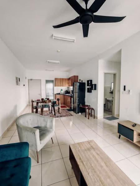 Kediaman Servis untuk Dijual di Alanis Residence - Wan Azemi Wan Daud - Living Room - PropertyGuru.com.my