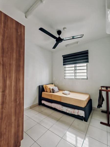 Kediaman Servis untuk Dijual di Alanis Residence - Wan Azemi Wan Daud - Bedroom - PropertyGuru.com.my