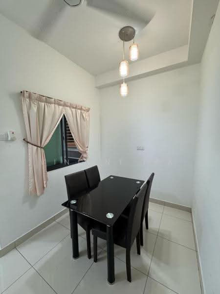 Kondominium untuk Disewa di The Raffles Suites - Vincent Tea - Dining Room - PropertyGuru.com.my