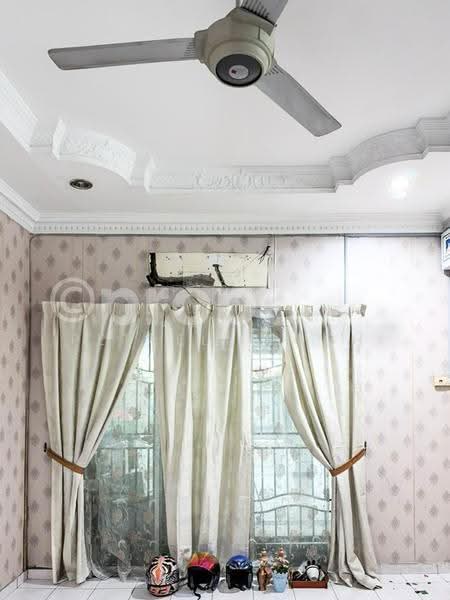 Rumah Teres 2-Tingkat untuk Dijual di Klang (Selangor) - Aeric Petrelli Goh - Living Room - PropertyGuru.com.my