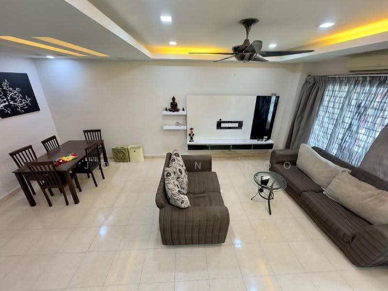 Rumah Teres 2-Tingkat untuk Dijual di Bandar Bukit Puchong 2 (Puchong) - Johnson Khoo - Living Room - PropertyGuru.com.my