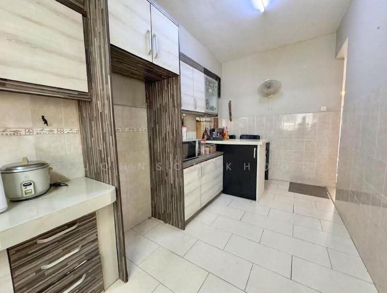 Rumah Teres 2-Tingkat untuk Dijual di Bandar Bukit Puchong 2 (Puchong) - Johnson Khoo - Kitchen - PropertyGuru.com.my