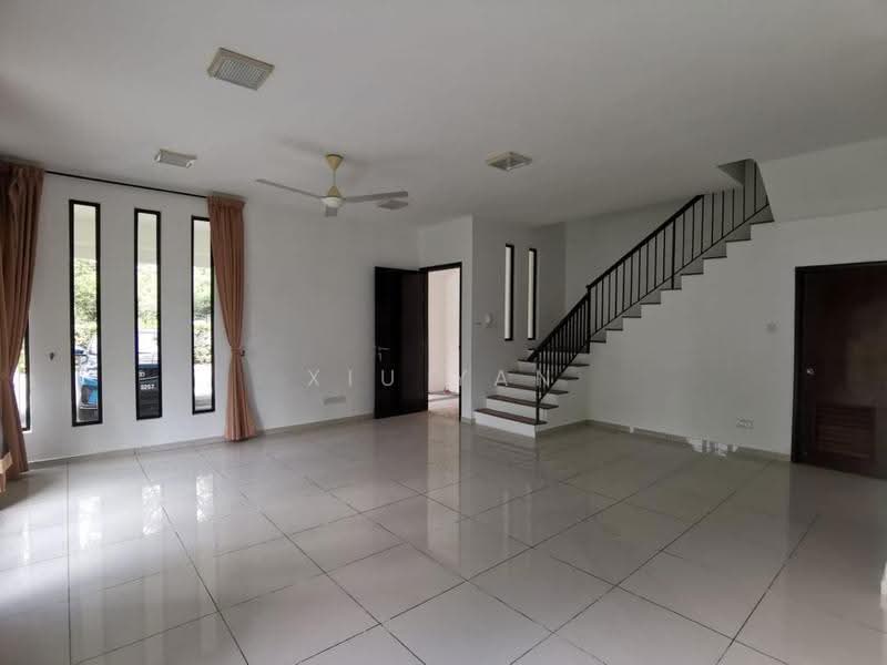 Rumah Kluster untuk Disewa di Senibong (Permas Jaya) - Xiu Yan - Living Room - PropertyGuru.com.my