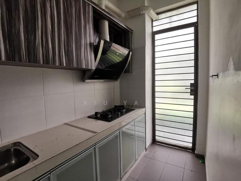 Rumah Kluster untuk Disewa di Senibong (Permas Jaya) - Xiu Yan - Kitchen - PropertyGuru.com.my