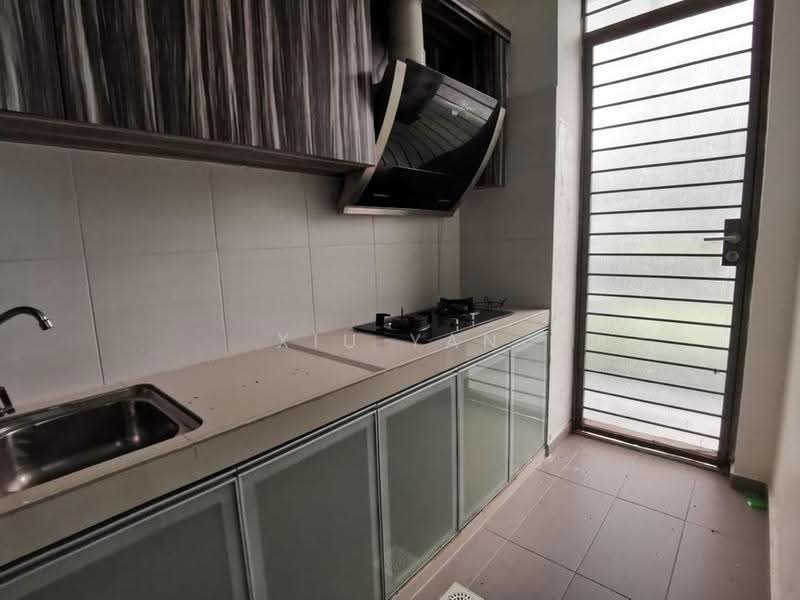 Rumah Kluster untuk Disewa di Senibong (Permas Jaya) - Xiu Yan - Kitchen - PropertyGuru.com.my