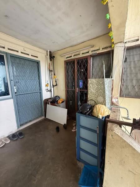 Rumah Flat untuk Disewa di Flat Bandar Selesa Jaya @ Jalan Silat Gayong - Ty Tan - Balcony - PropertyGuru.com.my