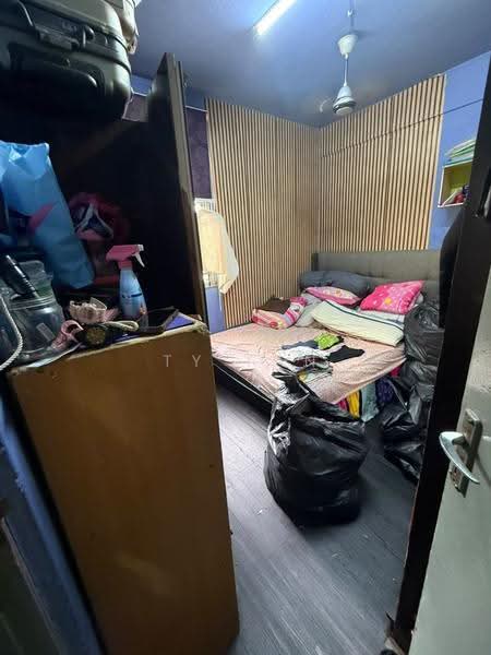Rumah Flat untuk Disewa di Flat Bandar Selesa Jaya @ Jalan Silat Gayong - Ty Tan - Bedroom - PropertyGuru.com.my