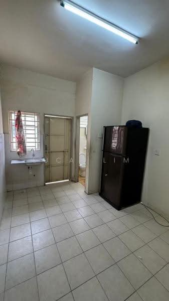 2-storey Terraced House for Rent in Teluk Kumbar (Penang) - Lucas Lim - Kitchen - PropertyGuru.com.my