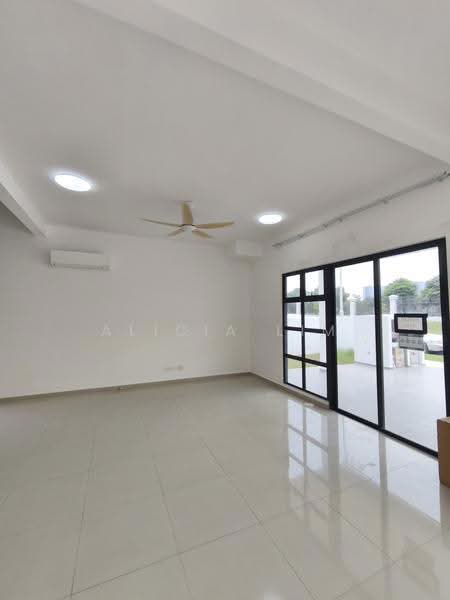 2-storey Terraced House for Rent in Taman Ekoflora (Johor Bahru) - Alicia Lim - Living Room - PropertyGuru.com.my