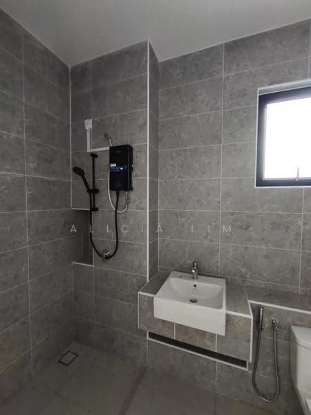2-storey Terraced House for Rent in Taman Ekoflora (Johor Bahru) - Alicia Lim - Bathroom - PropertyGuru.com.my